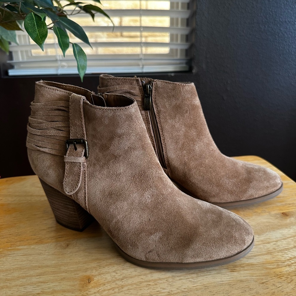 Franco Fortini Womans Size 10 Ankle Boots  Suede Zip Leather Briana Stacked Heel